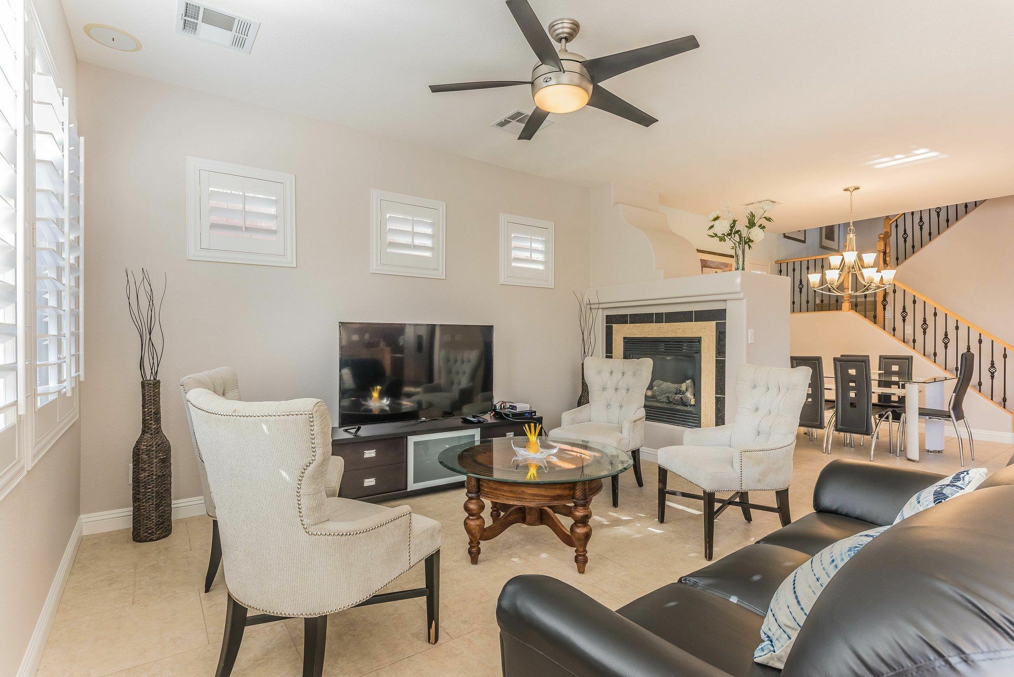 Luxurious 4br 9min To Lv Strip Sleeps 16 Apartment *
